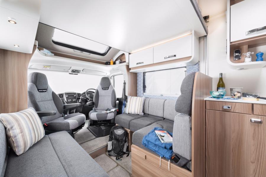 Интерьер Swift Motorhomes Escape 614 2016 года  (фото 4 из 6)